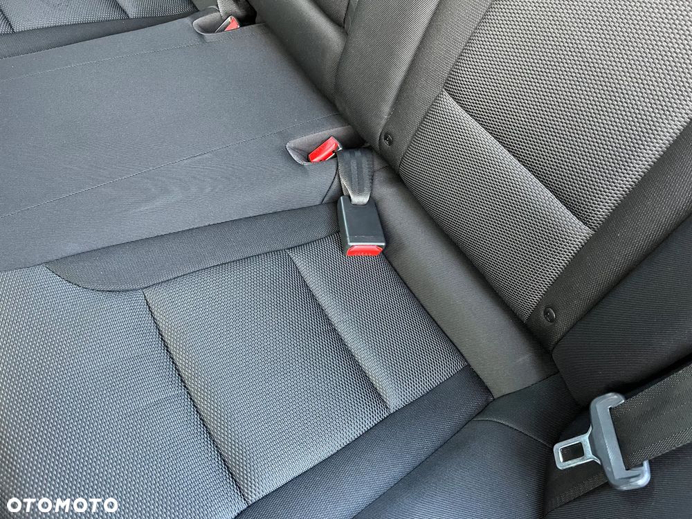 Hyundai i40 Kombi 2.0 Automatik Family+ - 26