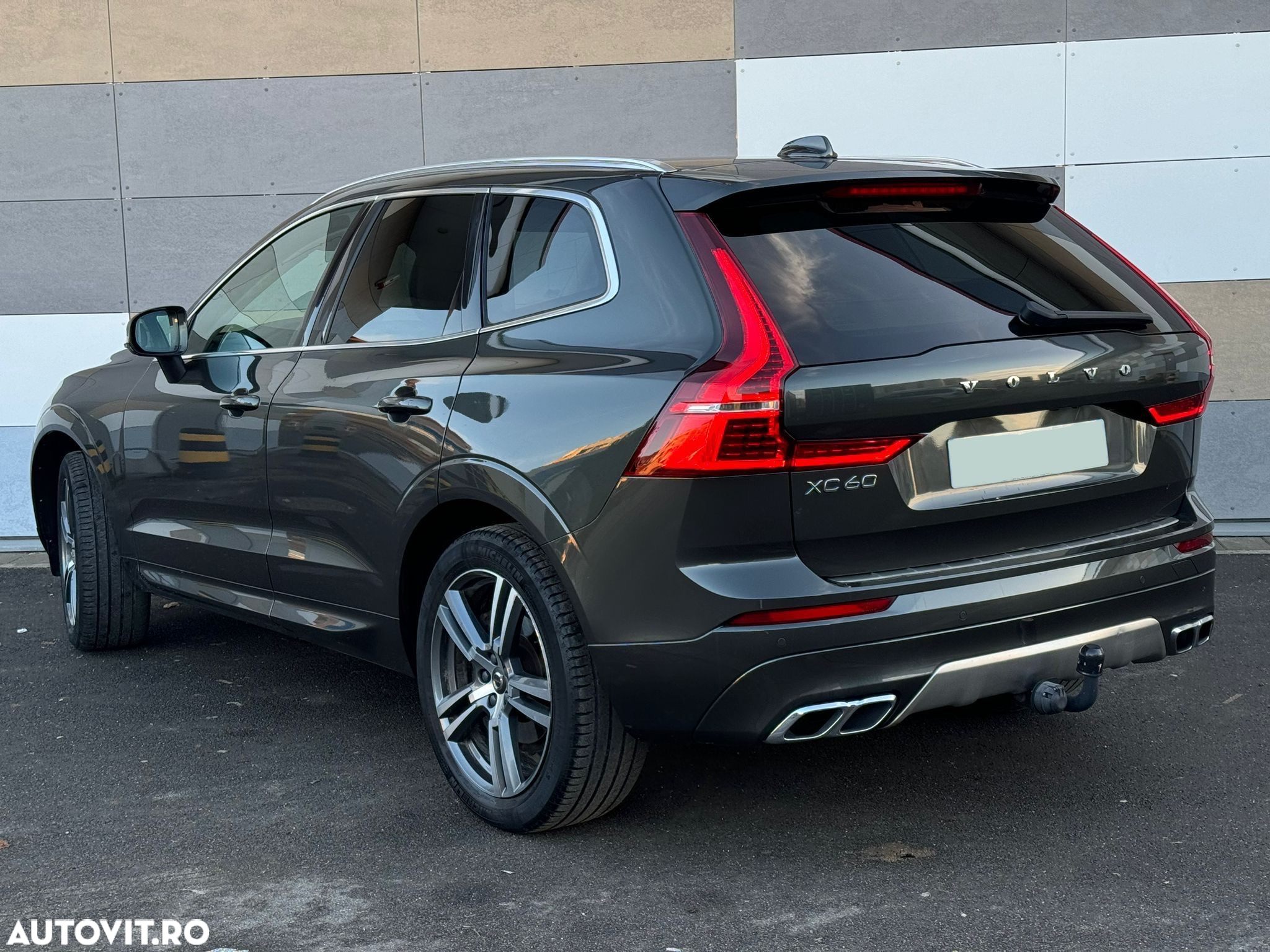 Volvo XC 60 B4 D Geartronic Momentum Pro - 10
