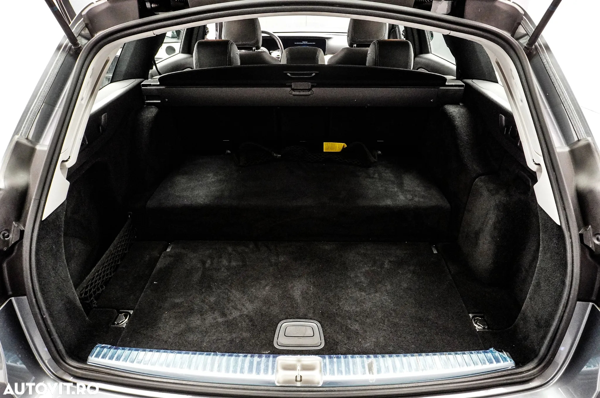 Mercedes-Benz E 300 Hybrid de T-Modell Aut. - 33