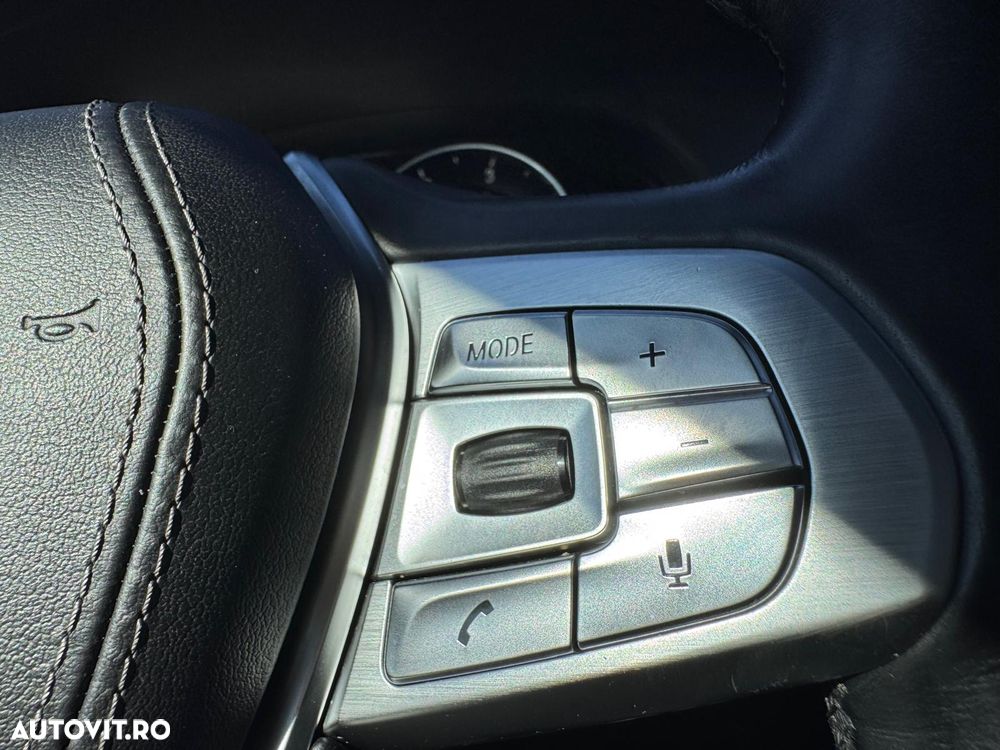 BMW Seria 7 730d xDrive - 33