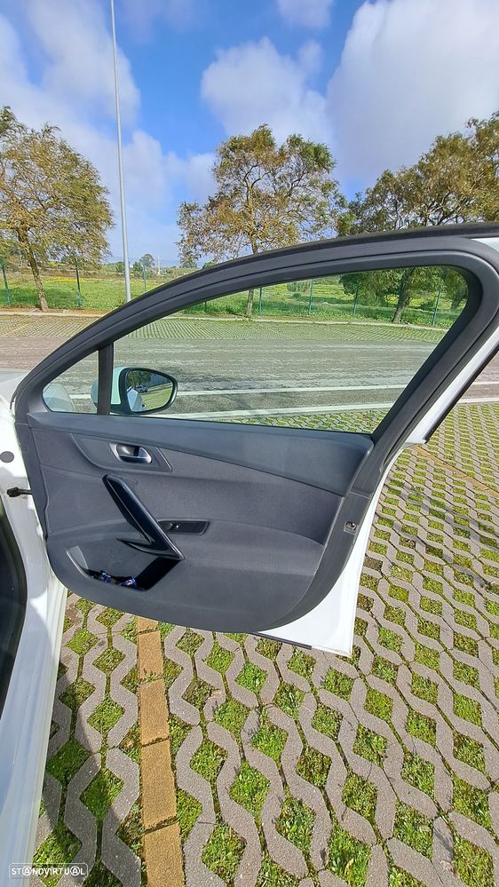 Peugeot 508 SW 1.6 e-HDi Allure 2-Tronic J18 - 16