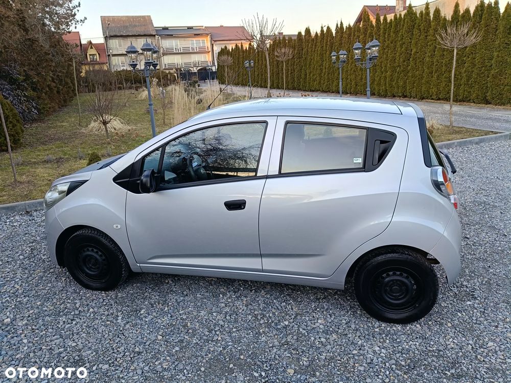 Chevrolet Spark 1.0 LT - 23