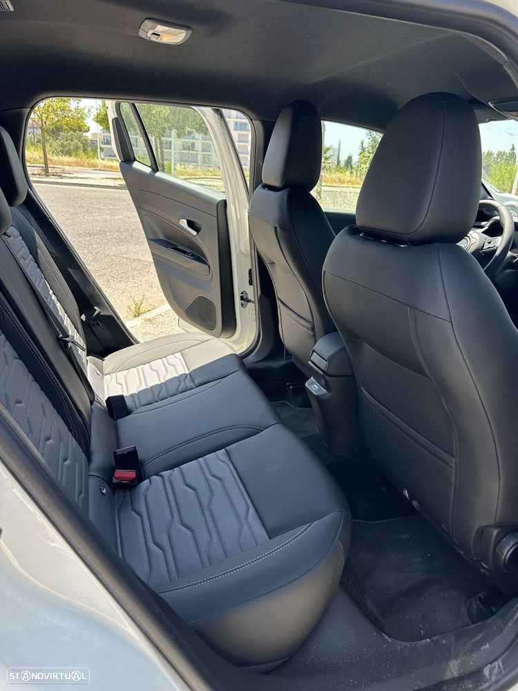 Jeep Avenger 1.2 4xe Hybrid eAWD Upland - 16