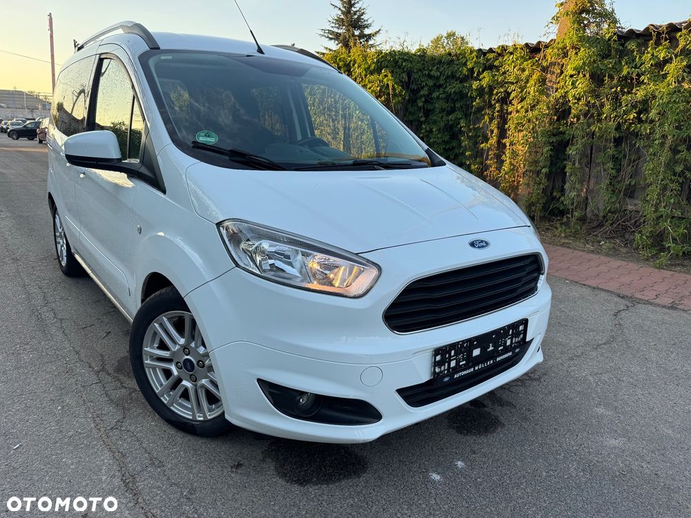 Ford Tourneo Courier 1.0 EcoBoost S&S Titanium - 1