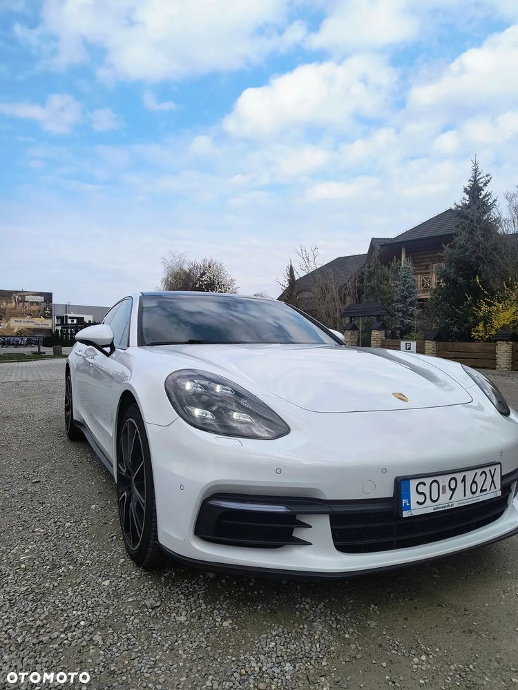 Porsche Panamera - 3