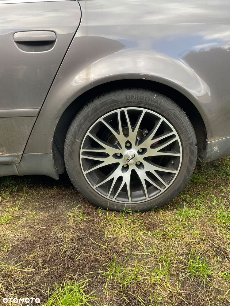 Audi A6 Avant 2.4 - 8