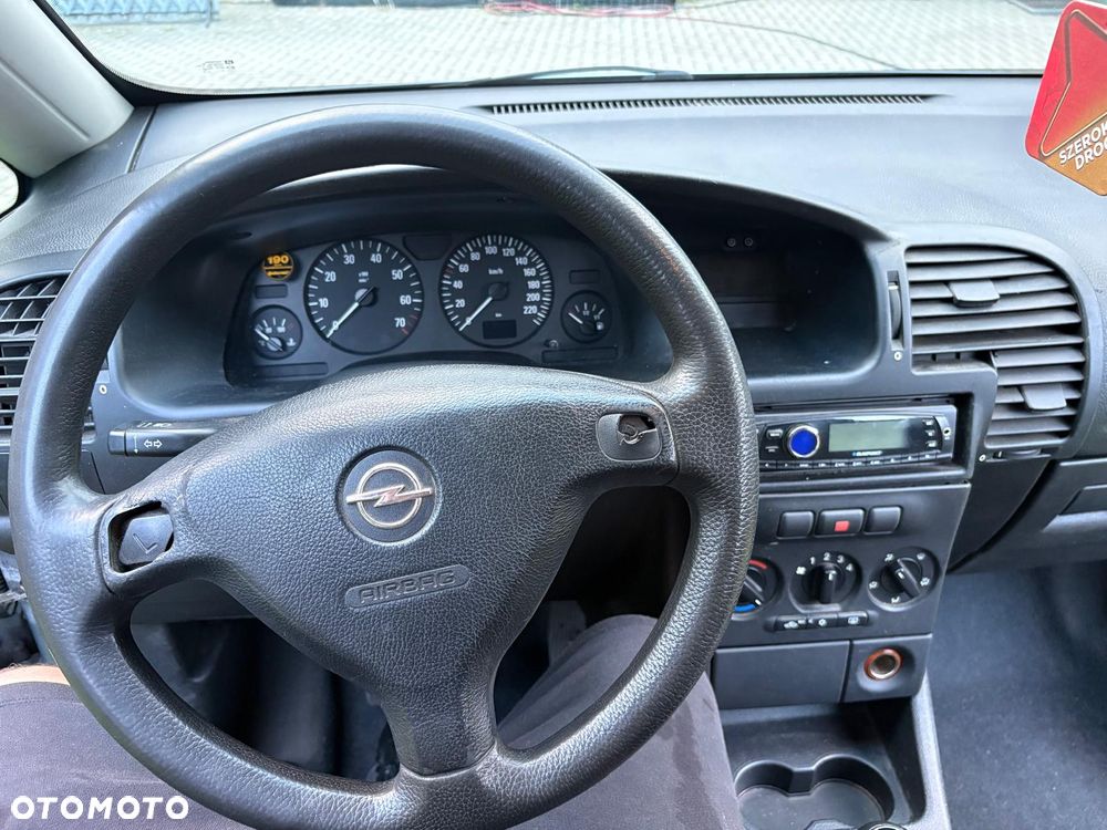 Opel Zafira 1.8 - 5