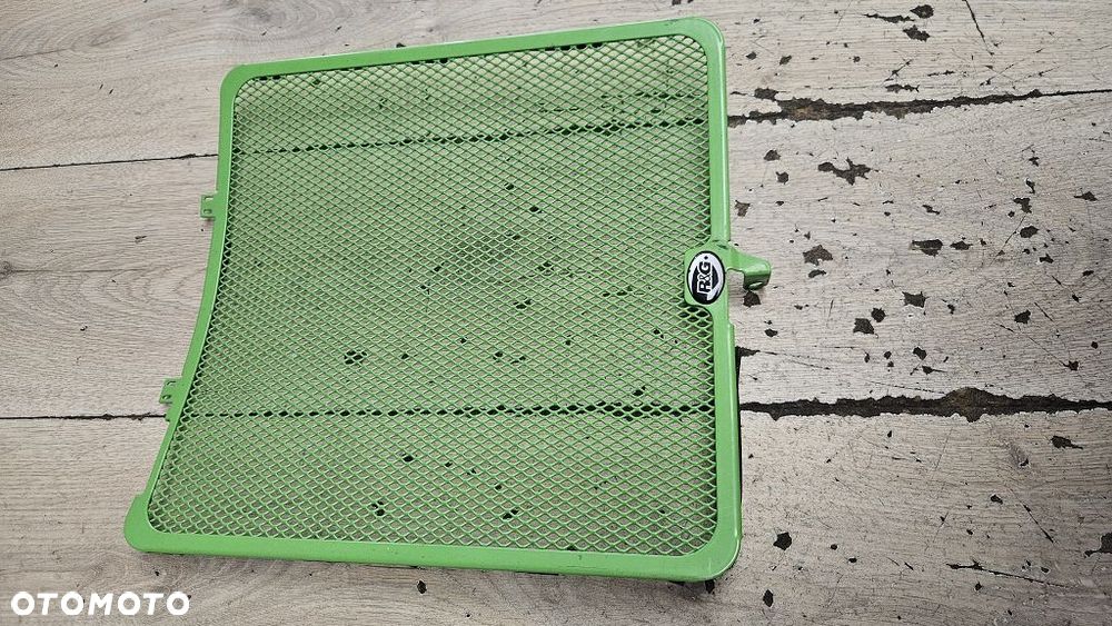 Osłona chłodnicy R&G - 4