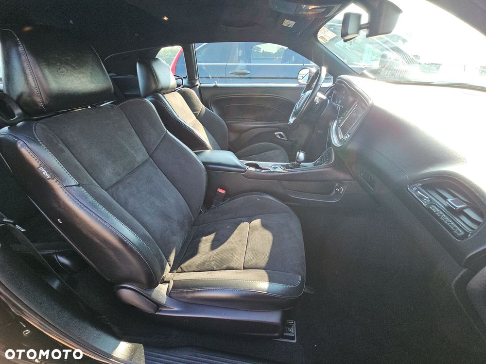 Dodge Challenger 5.7 R/T - 10