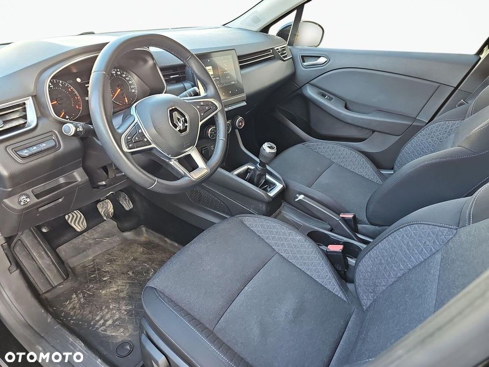 Renault Clio - 12