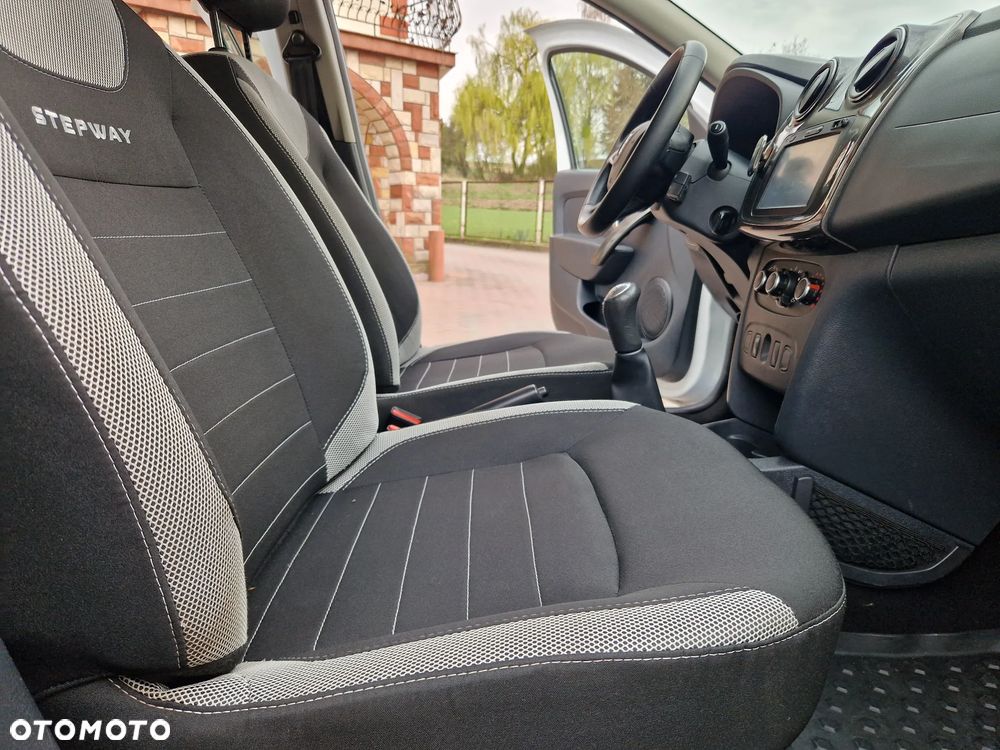 Dacia Sandero 0.9 TCe Laureate S&S - 27