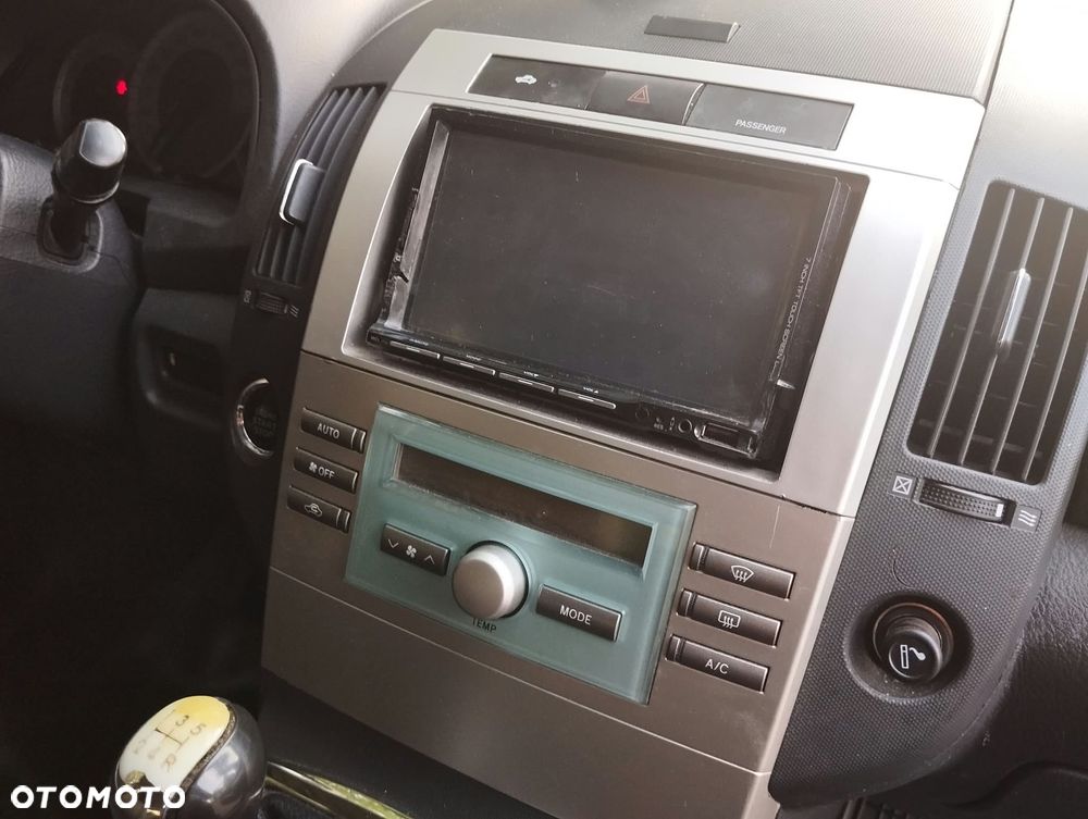 Toyota Corolla Verso - 9