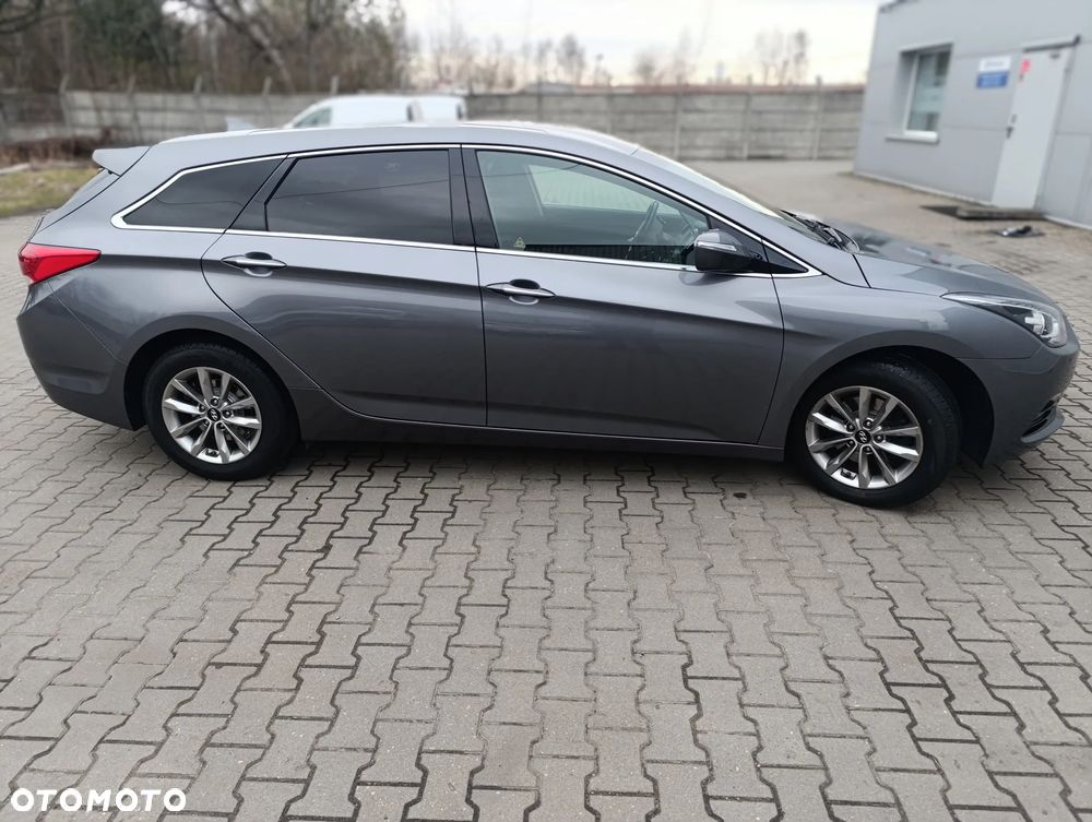 Hyundai i40 Kombi 1.7 CRDi DCT Trend - 14