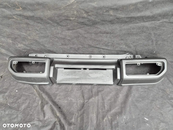 SUZUKI JIMNY ZDERZAK TYLNY