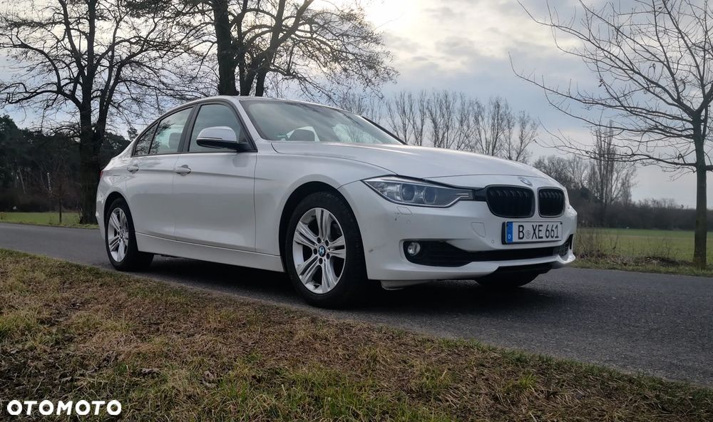 BMW Seria 3 318d DPF Edition Lifestyle - 4
