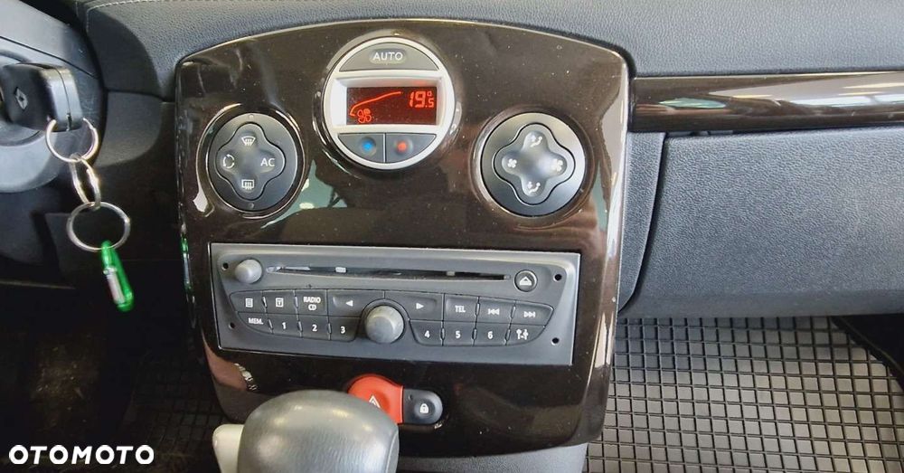 Renault Clio - 19