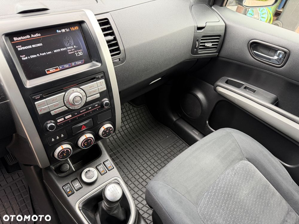 Nissan X-Trail 2.0 dCi 4x4 DPF Platinum - 17
