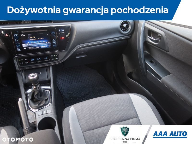 Toyota Auris - 10