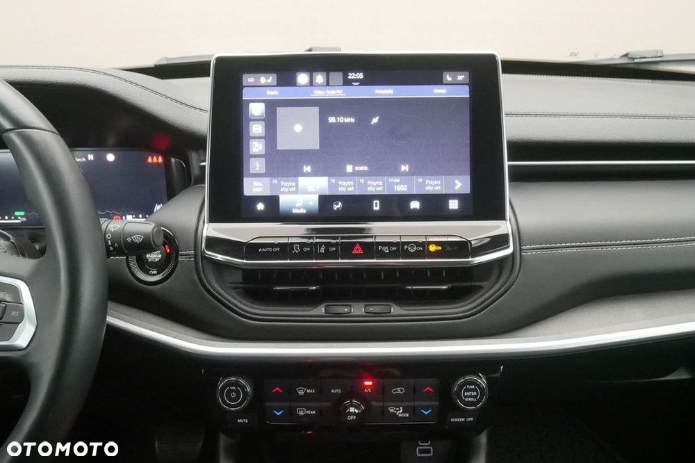 Jeep Compass - 10