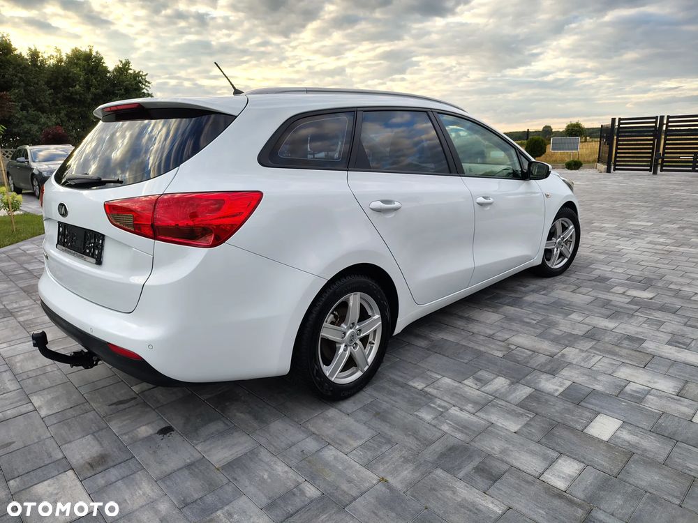 Kia Ceed 1.6 GDI Platinum Edition - 8