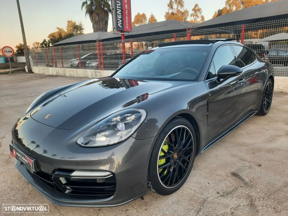Porsche Panamera 4 E-Hybrid - 1