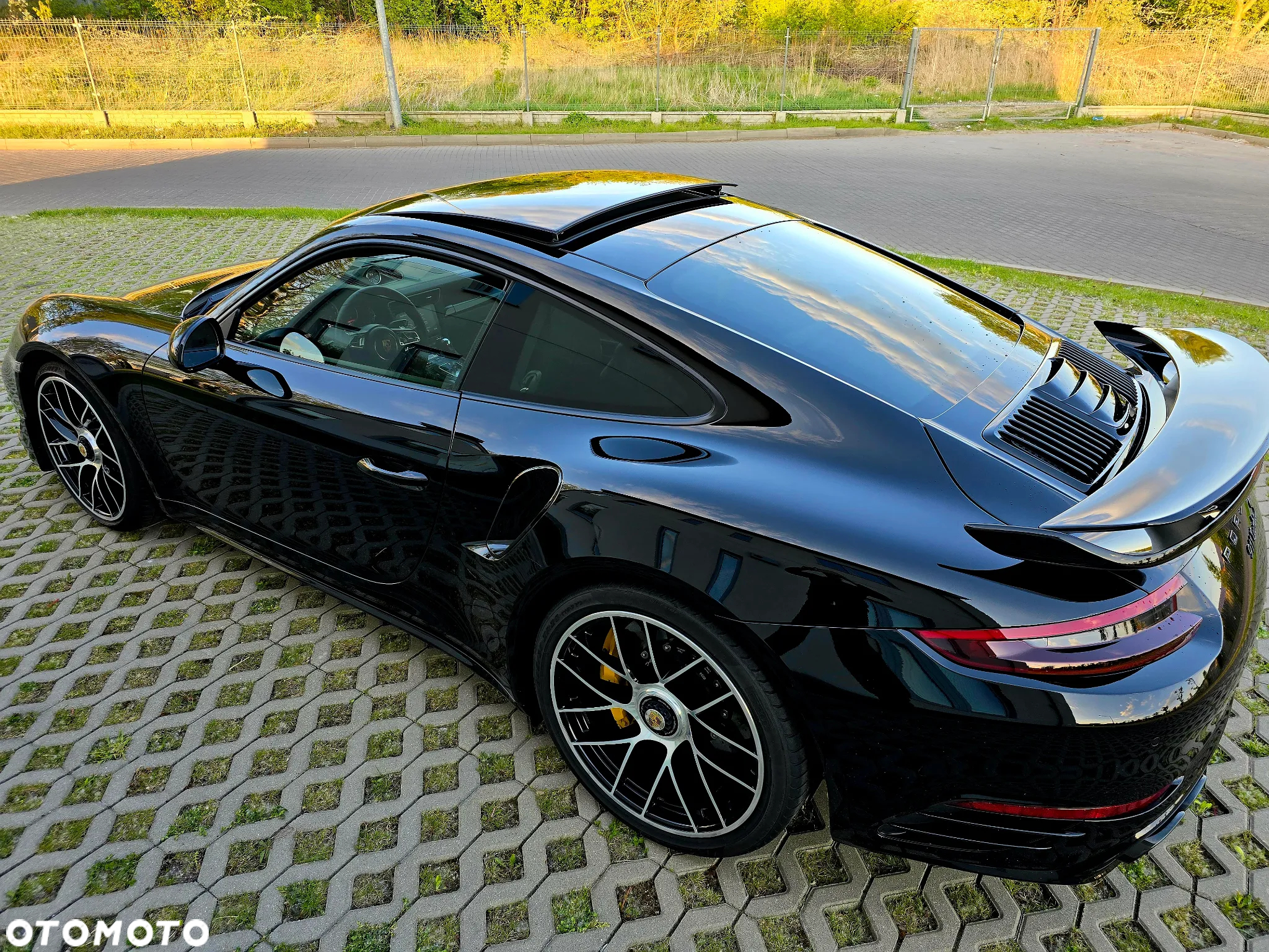 Porsche 911 Turbo S - 11