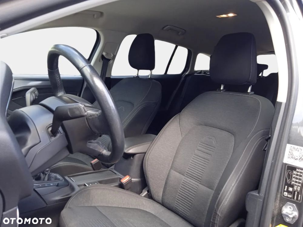 Ford Focus 1.5 EcoBoost Active - 28