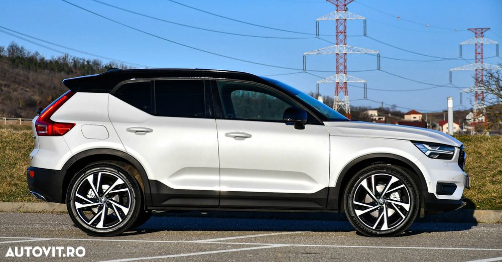 Volvo XC 40 D4 AWD Geartronic R-Design - 37