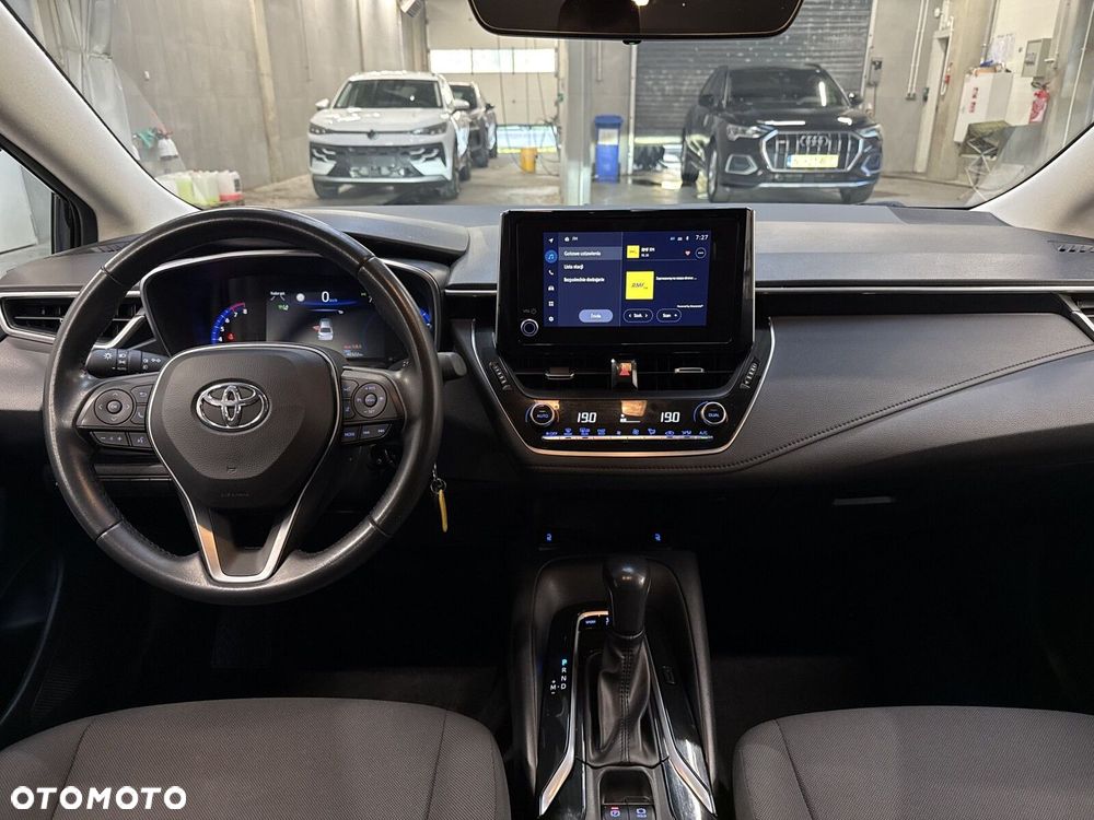 Toyota Corolla - 21