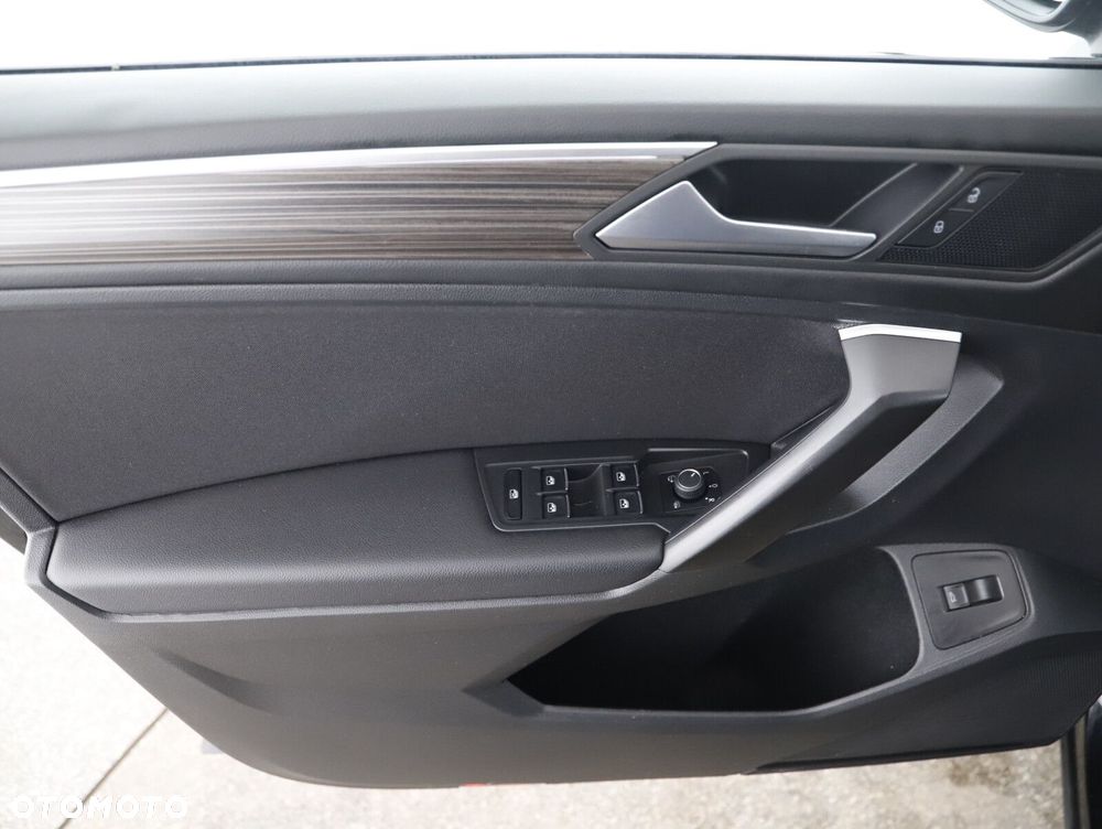 Volkswagen Tiguan Allspace - 19