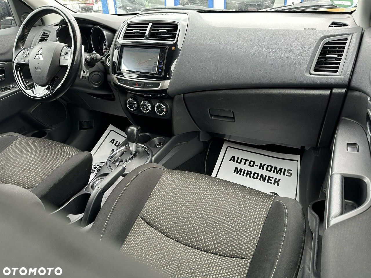 Mitsubishi ASX - 10