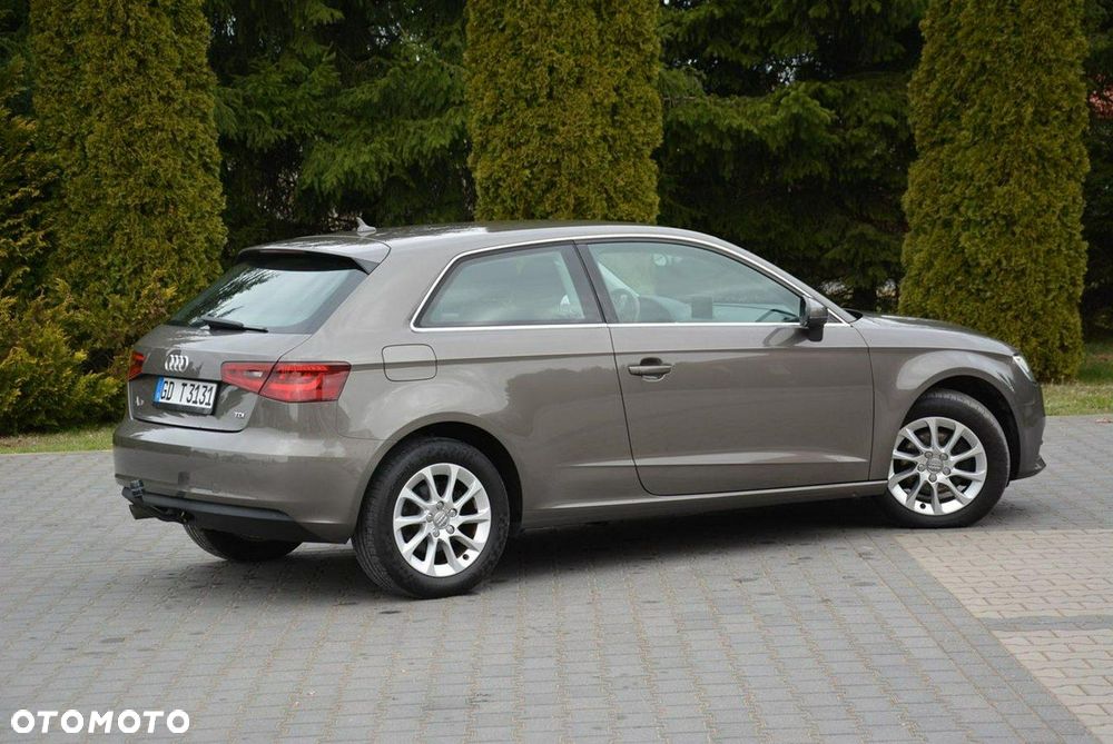 Audi A3 3-drzwiowe 1.6 TDI Ambiente - 12