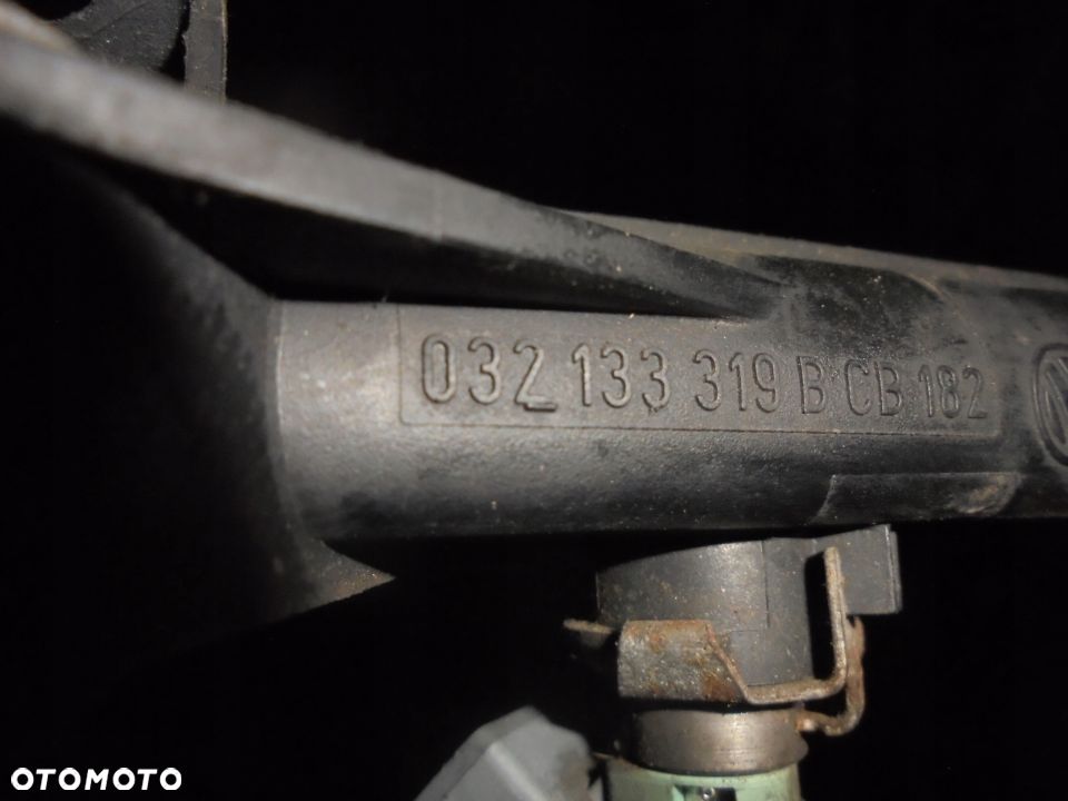 LISTWA WTRYSKOWA OCTAWIA 1.6 SR 032133319B - 3