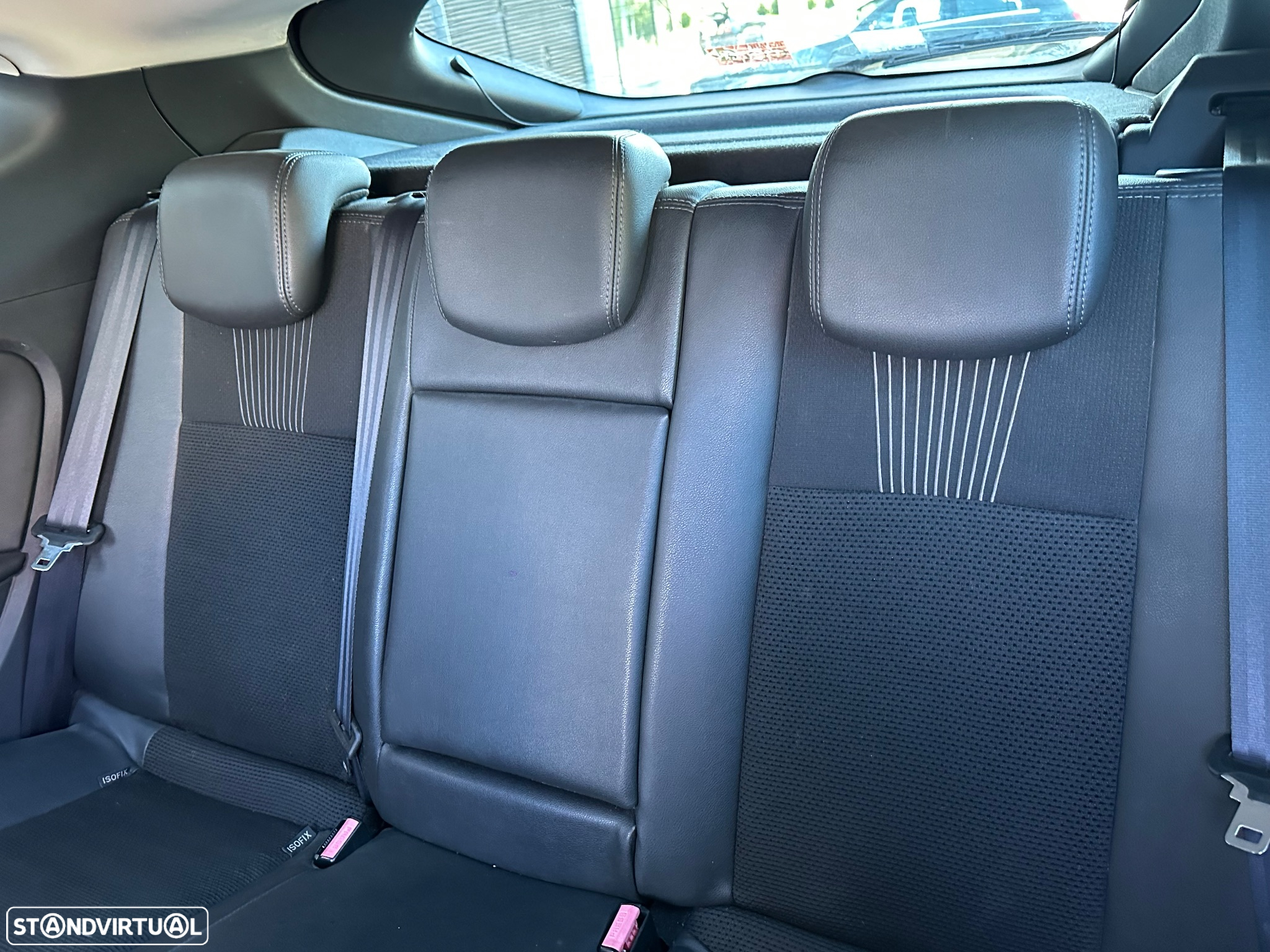 Renault Mégane Coupe 1.5 dCi Dynamique S - 9