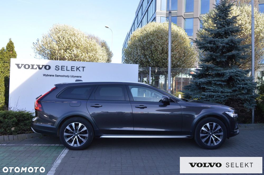 Volvo V90 Cross Country - 7