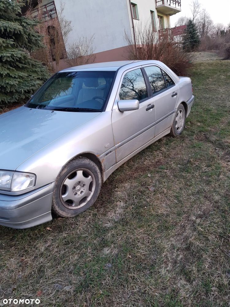 Mercedes-Benz Klasa C 200 T Classic - 4