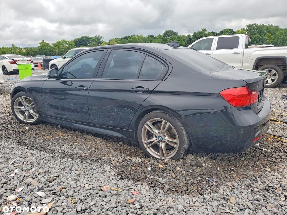 BMW Seria 3 335i Sport Line - 3