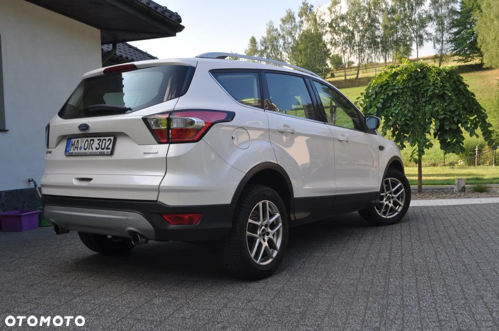Ford Kuga 1.5 EcoBoost 2x4 Titanium - 10