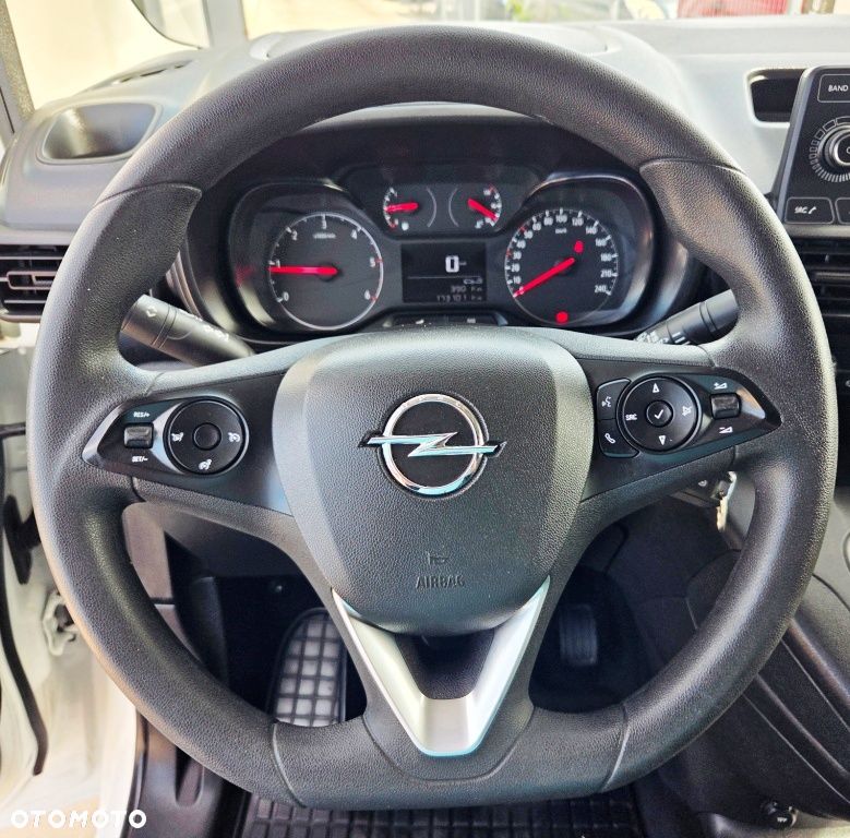 Opel COMBO - 29
