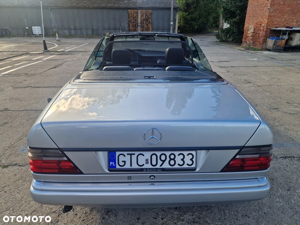 Mercedes-Benz Klasa E - 15
