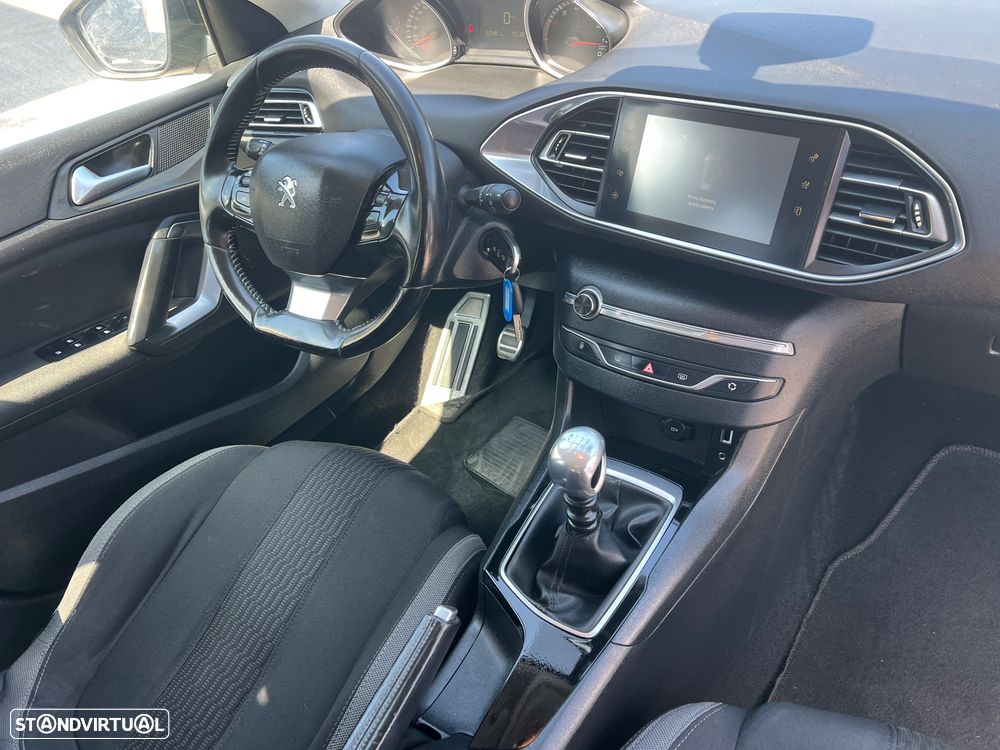 Peugeot 308 SW 1.2 PureTech Style J17 - 28