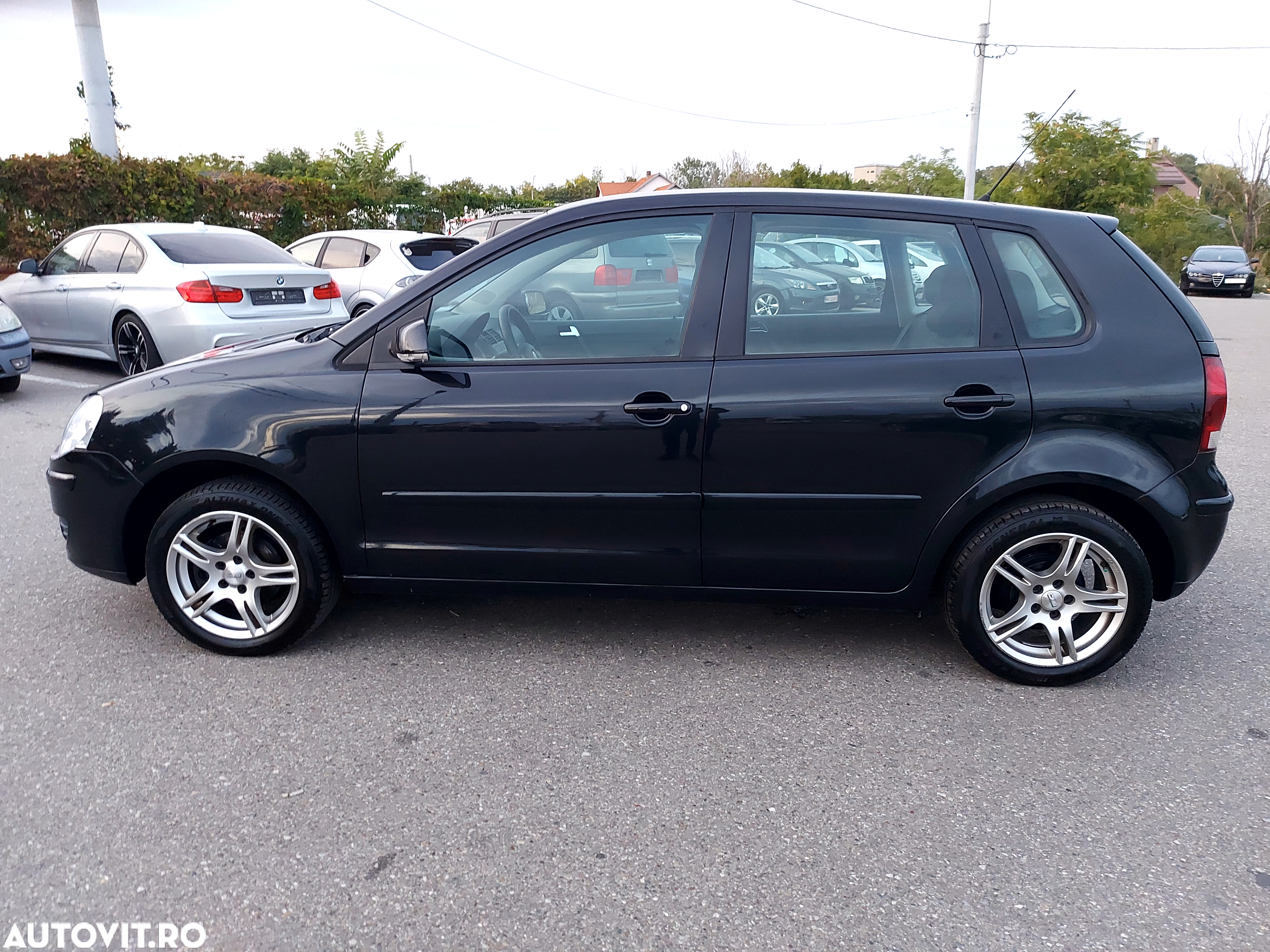 Volkswagen Polo - 2