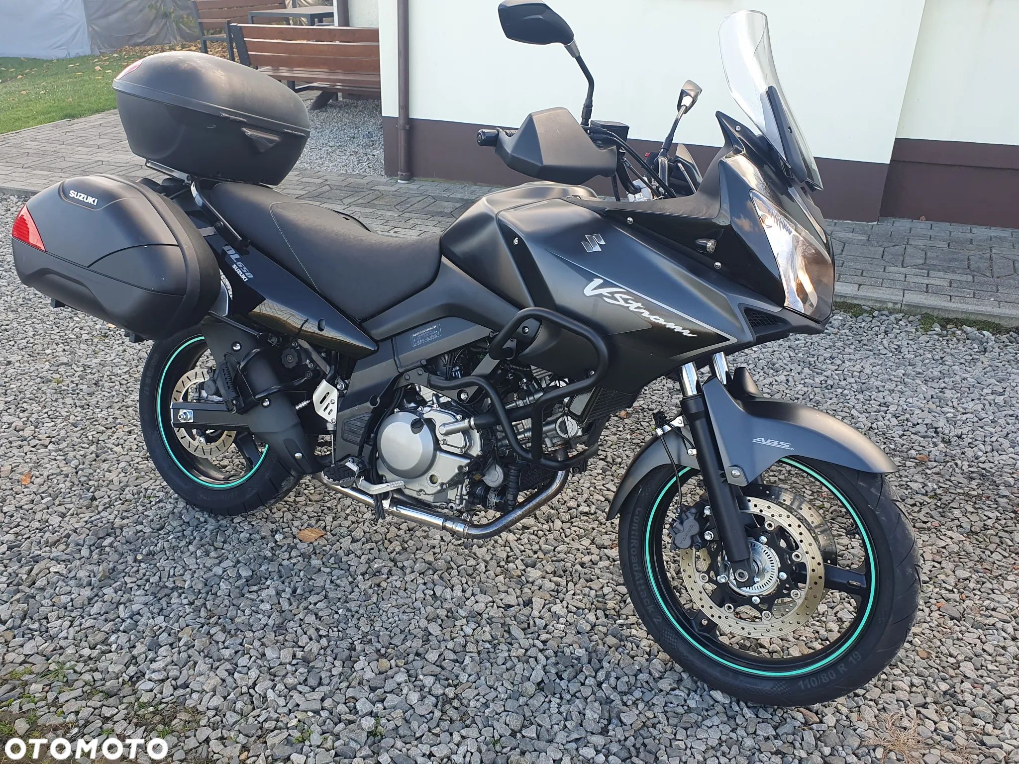 Suzuki V-STROM - 1