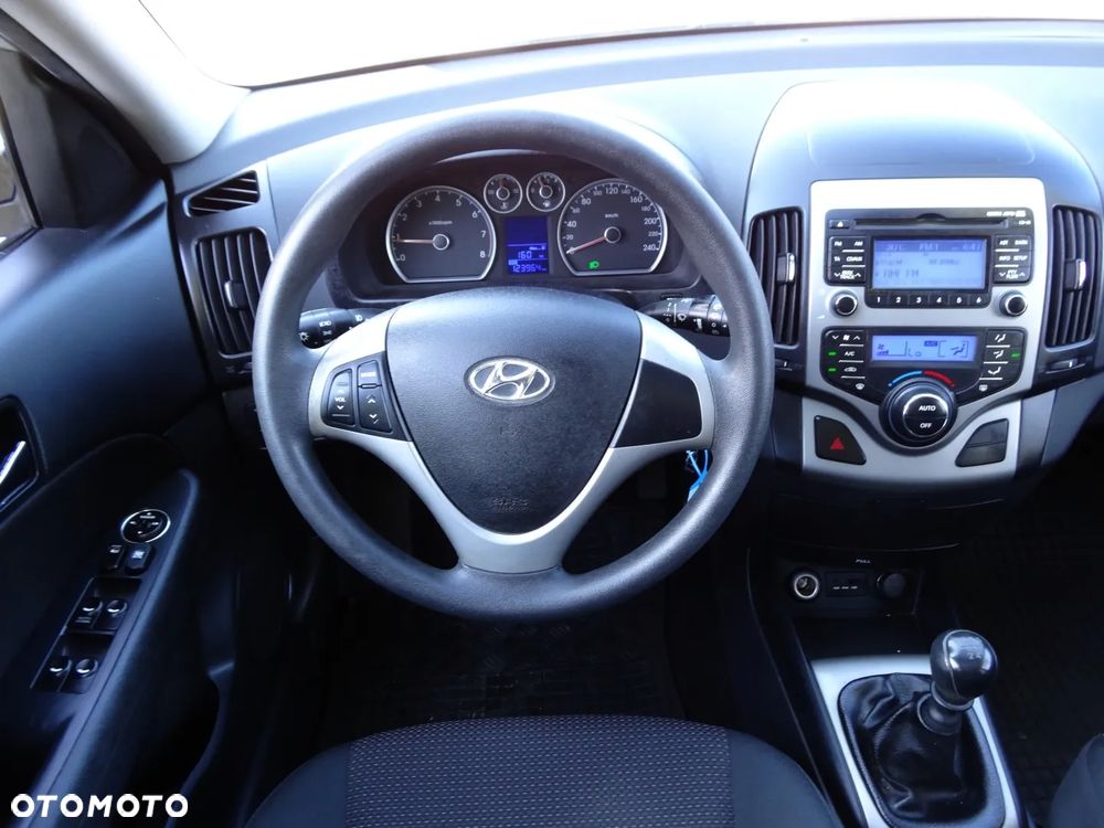 Hyundai i30 1.6 Comfort - 19