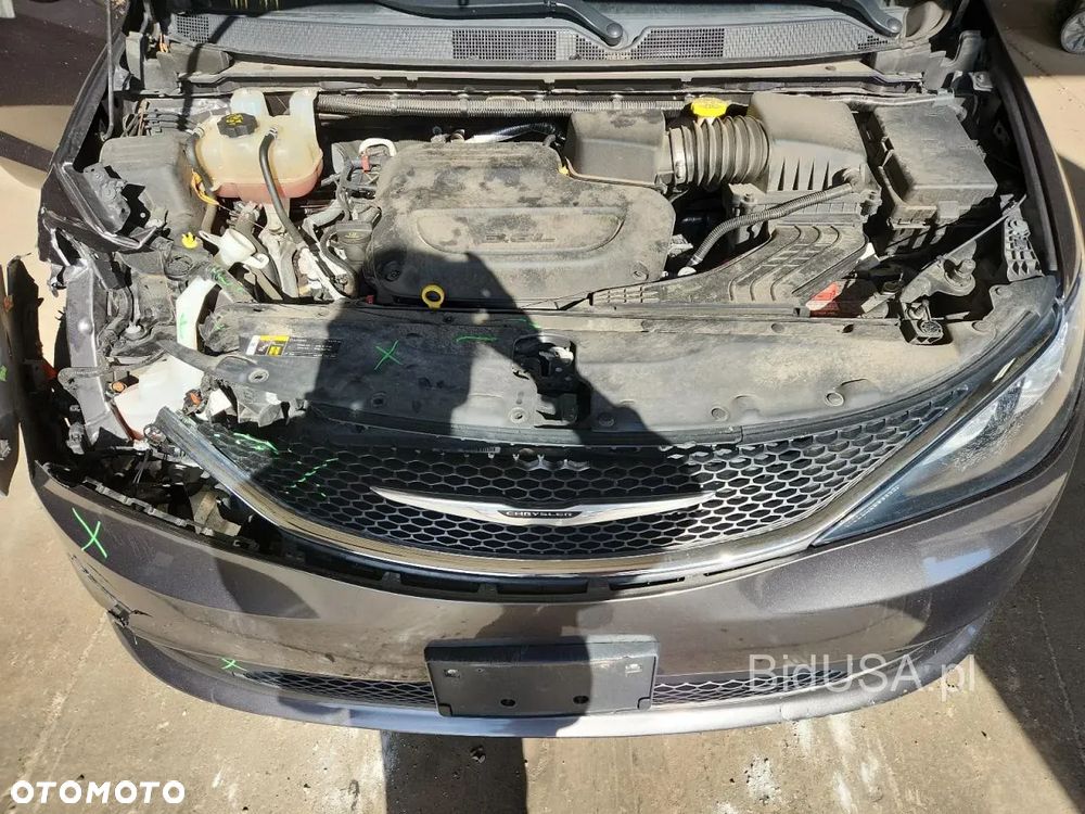 Chrysler Pacifica - 7