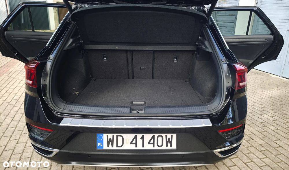 Volkswagen T-Roc - 12