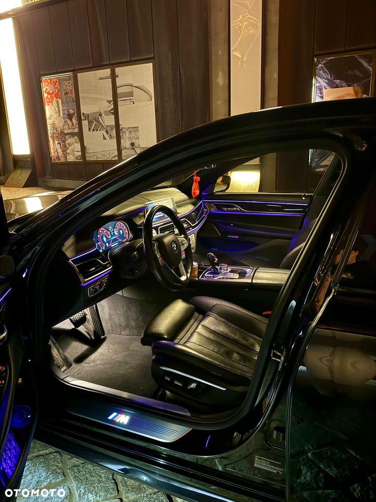 BMW Seria 7 740Li - 15