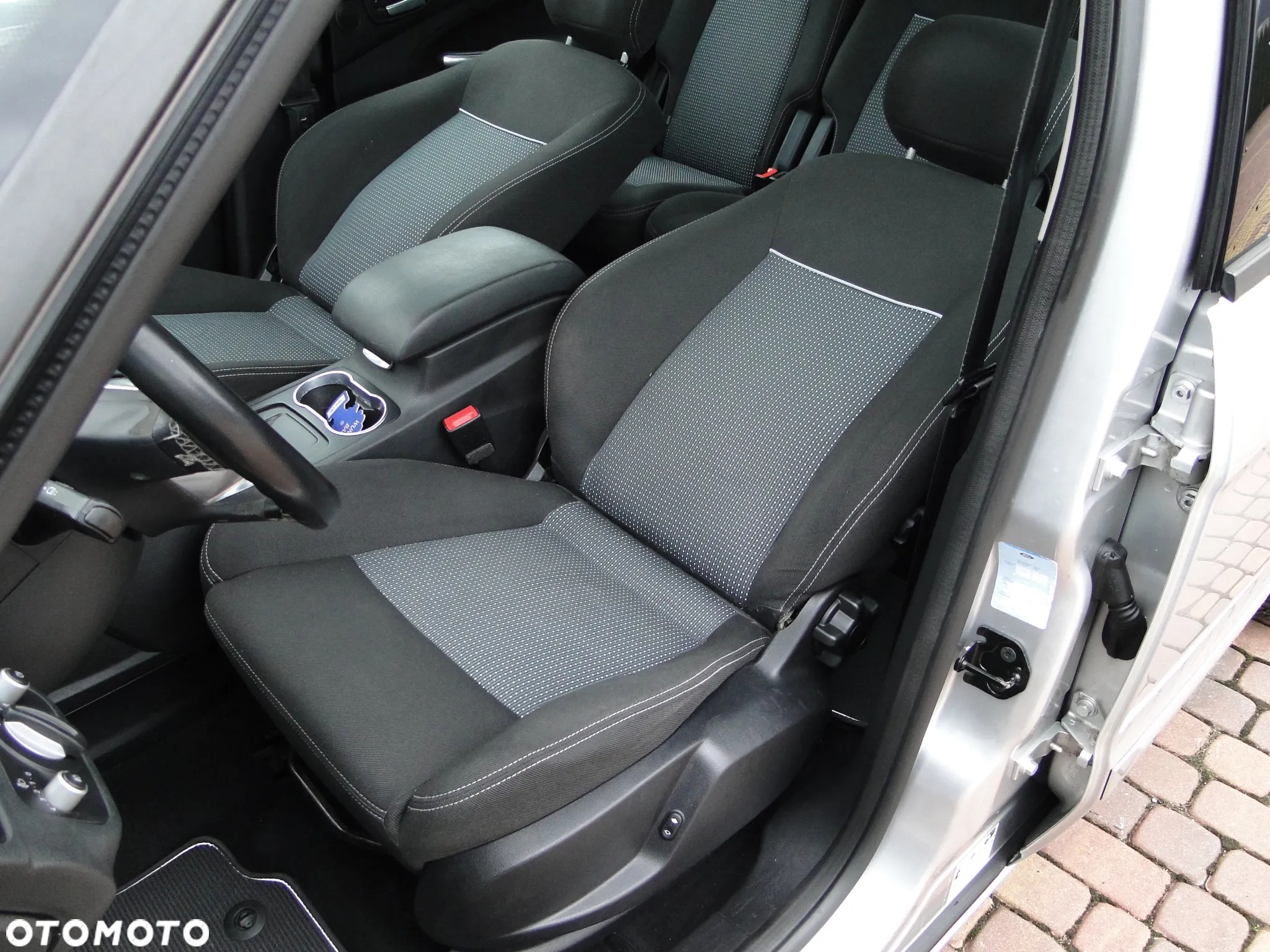 Ford S-Max 2.0 TDCi DPF Titanium - 24
