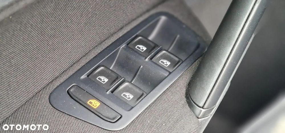Volkswagen Golf VII 1.6 TDI BMT Trendline - 9