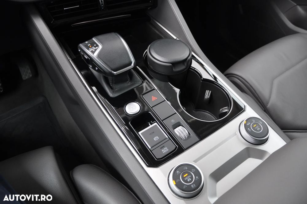 Volkswagen Touareg V6 TDI Atmosphere - 23